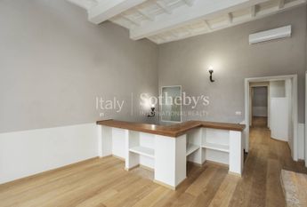 Charming Residence in a 17th-Century Palazzo