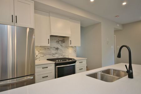 For Lease - 304 Lanark Avenue Unit# D, Westboro - Hampton Park, Ontario - Photo 5