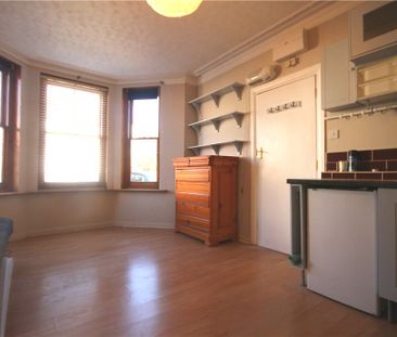 York Road, Guildford, Surrey, GU1 4DN - Photo 6