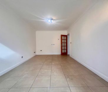 5 bedroom semi-detached house to rent - Photo 4