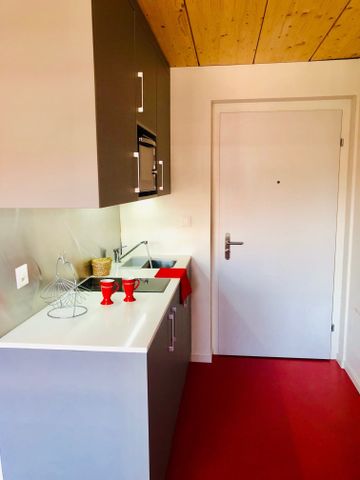 Un studio meublé - Bon TL CHF 300.00 offert ! - Photo 5