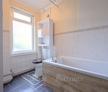 2 bedroom end of terrace house to rent - Photo 5