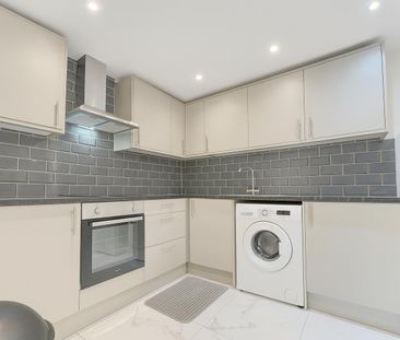 2 Bedroom Flat To Let - HP12 - Photo 4