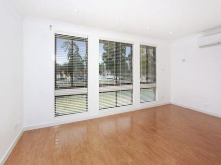 136 James Cook Drive, Kings Langley NSW 2147 - House For Rent | Domain - Photo 4