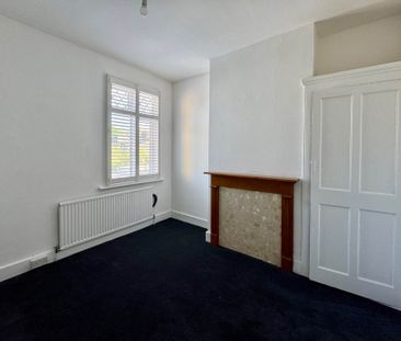 Guide Price £2,250 pcm - Available Now - Part Furnished - Photo 1