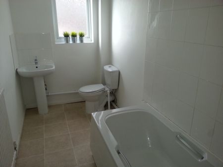 2 Bedroom Apartment To Rent in Nottingham - Photo 5