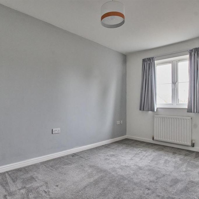 3 bedroom end of terrace house to rent - Photo 1