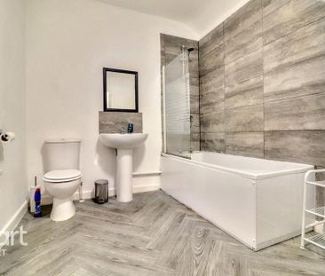 3 bedroom terraced house to rent - Photo 6