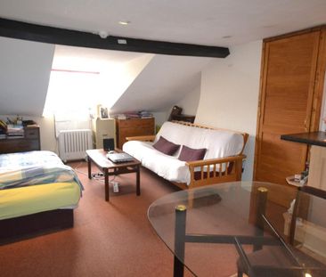 1 bedroom Flat To Let - Photo 3