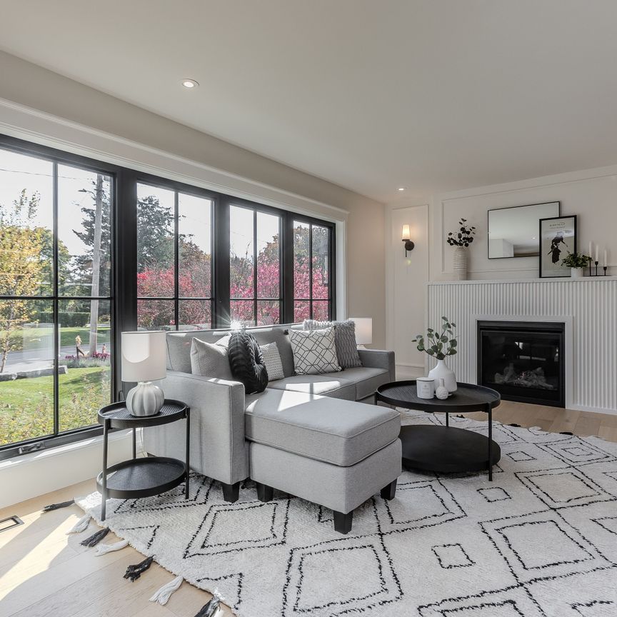 For Lease - 3029 Eva Drive, Burlington, Ontario - Photo 1