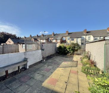 3 bedroom terraced house to rent - Photo 2