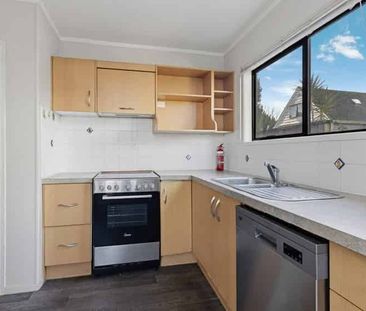 3 bedroom home in Papatoetoe! - Photo 3