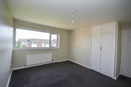 3 bedroom end of terrace house to rent - Photo 5