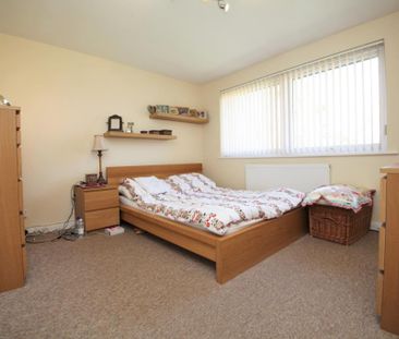 Lima Court, Bath Road, Reading, Berkshire, RG1 - Photo 5