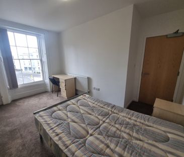 10 Bed Student Accommodation - Photo 2