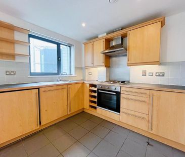 2 bedroom flat to rent - Photo 5
