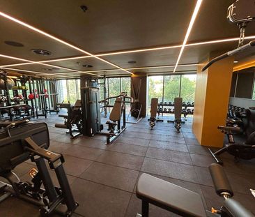 AVAILABLE NOW! BRAND NEW Fully Furnished One Double Bedroom, One Ba... - Photo 1