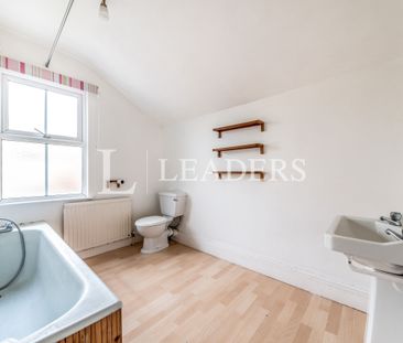 2 bedroom end of terrace to rent Offa Road, Bedford, MK42 9HZ - Photo 2