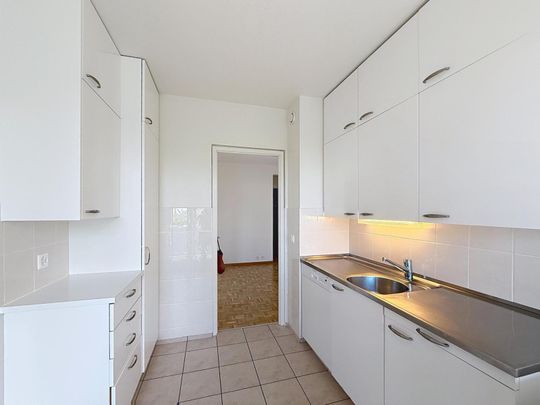 Très joli 5 pièces au 5ème, rafraichi, avec balcons - Photo 1