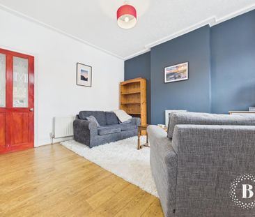 2 bedroom end of terrace house to rent - Photo 2