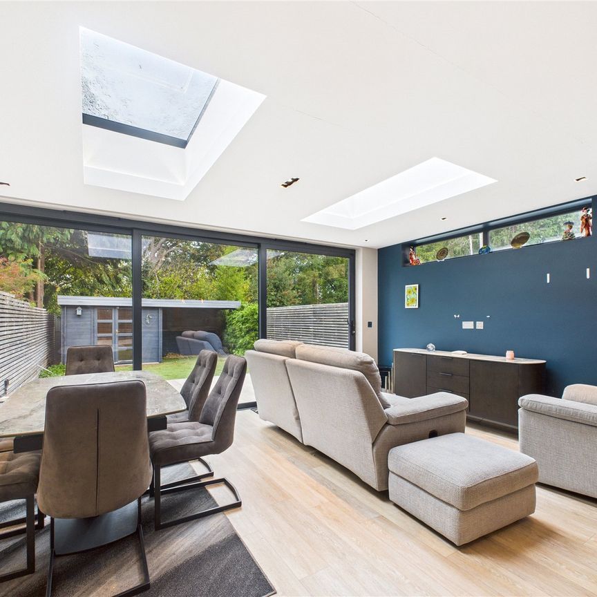 Bardeen Place, Bracknell Bardeen Place, Bracknell - Photo 1