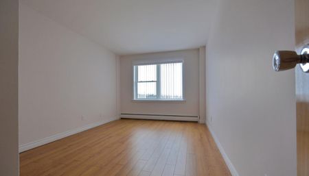 Lorentz Apartments - Photo 2