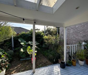 Petersham - Photo 2