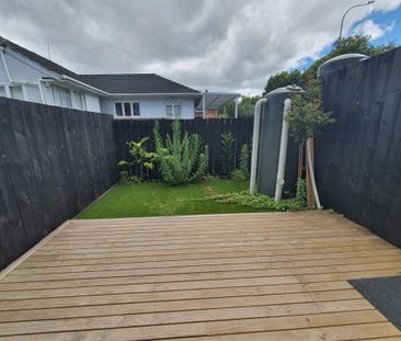 Rent this Lovely Home in Sandringham - Photo 1