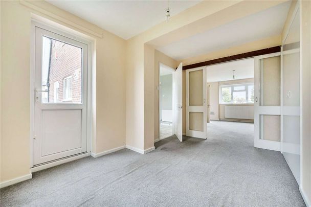 Four bedroom end of terrace house with front and rear gardens. *Please note - Maximum Term : 12 months with rolling break clause from 6 months* - Photo 1