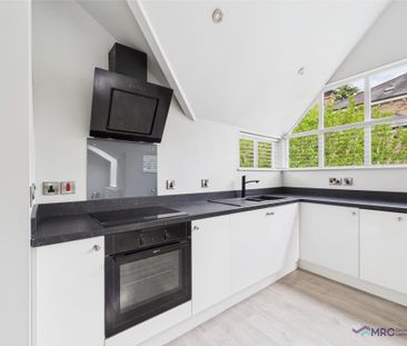 2 bedroom end of terrace house to rent - Photo 2