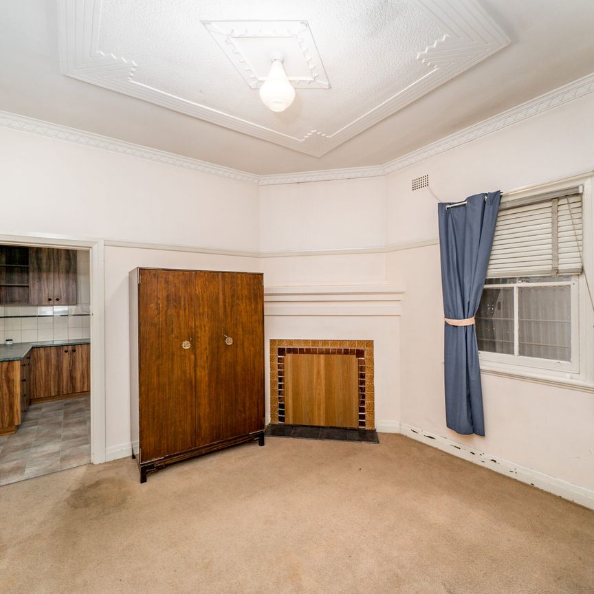 5 Docker St, Wagga Wagga NSW 2650 - Photo 1