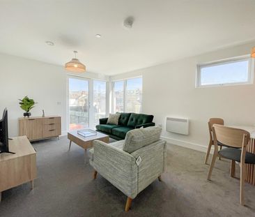 Flat 8, 1 Martin Court, Hastings, TN34 1DY - Photo 2