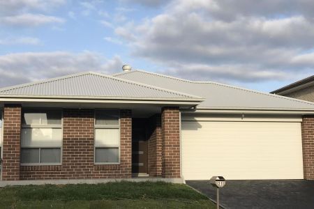 FAMILY HOME LOCATED IN EXCLUSIVE "GRANTHAM FARM ESTATE" NEAR RIVERSTONE - Photo 5