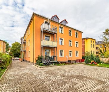 Sanierter Altbau in Naußlitz. Mit Balkon, Fußbodenheizung, Tageslic... - Photo 1