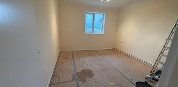 Elliott Road, March - Photo 2