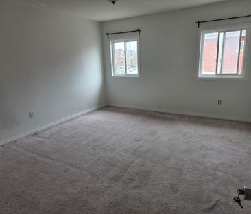 For Lease - 134 Kayla Crescent, Vaughan, Ontario - Photo 6