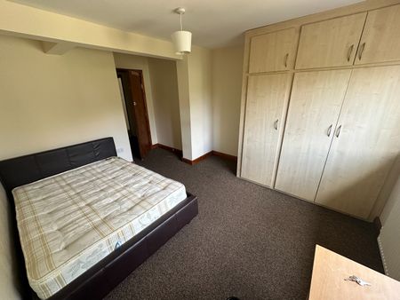 5 Bed Semi-Detached House, Bonnington Road, LE2 - Photo 4