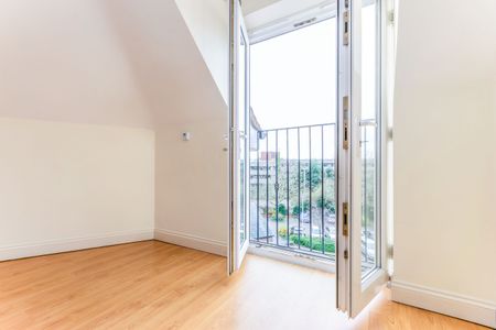 studio to rent Springfield Road, Horsham, West Sussex, RH12 - Photo 2