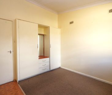 Compact Convenience - Photo 3