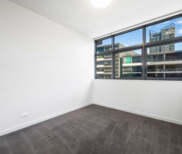 Spacious One Bedroom Apartment With Study In The Heart Of Waterloo - Photo 4