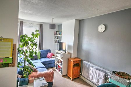 1 bedroom maisonette to rent - Photo 2