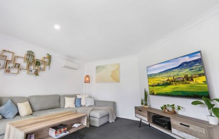 Family Home near Wurtulla Beaches - Photo 4