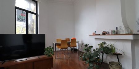Appartement te huur in Antwerpen voor € 950 met 2 slaapkamers - Photo 2
