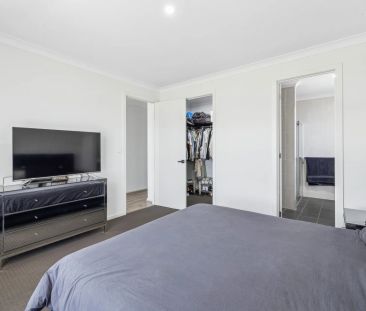 Modern Family Home with Spacious Living and Excellent Location - Photo 5