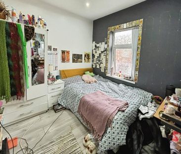 4 bedroom terraced house to rent - Photo 6