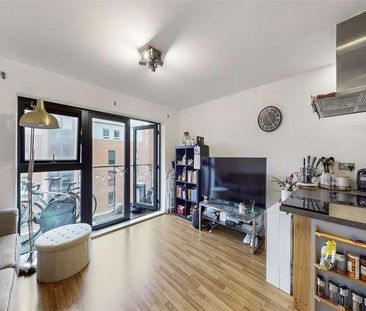 Windsor Court, Mostyn Grove, Bow, E3 - Photo 4