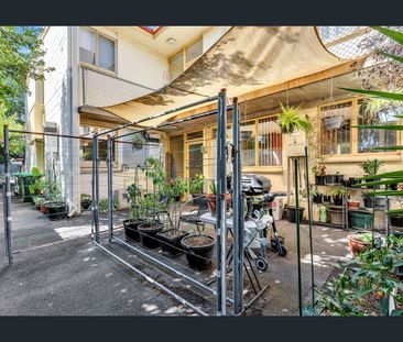 Low Maintenance Unit in Prime Location - Photo 6