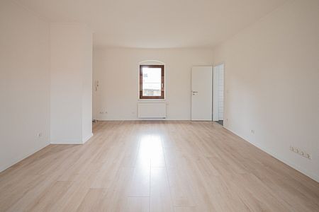 Frisch renovierte Altbauwohnung mit Balkon und Tageslichtbad nahe Stadtpark und Elbe. - Foto 5