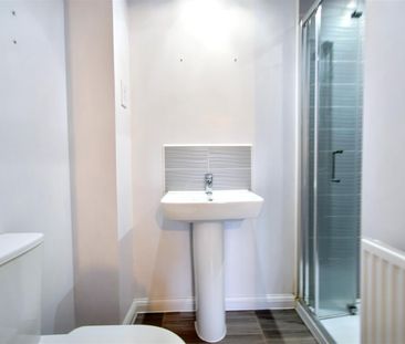 Oswalds Close, Longford, Gloucester - Photo 6