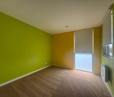 “Modern Apartment Living in a Prime Maidstone Location” - Photo 6